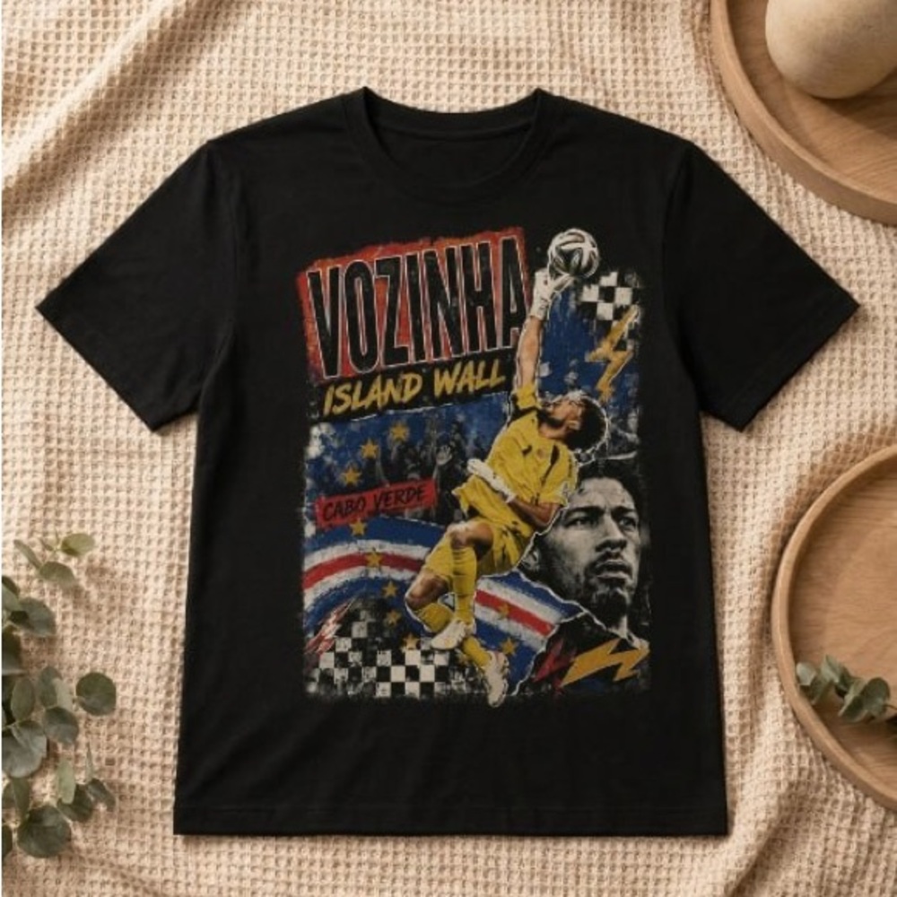 Vozinha Island Wall Graphic Tee - Black